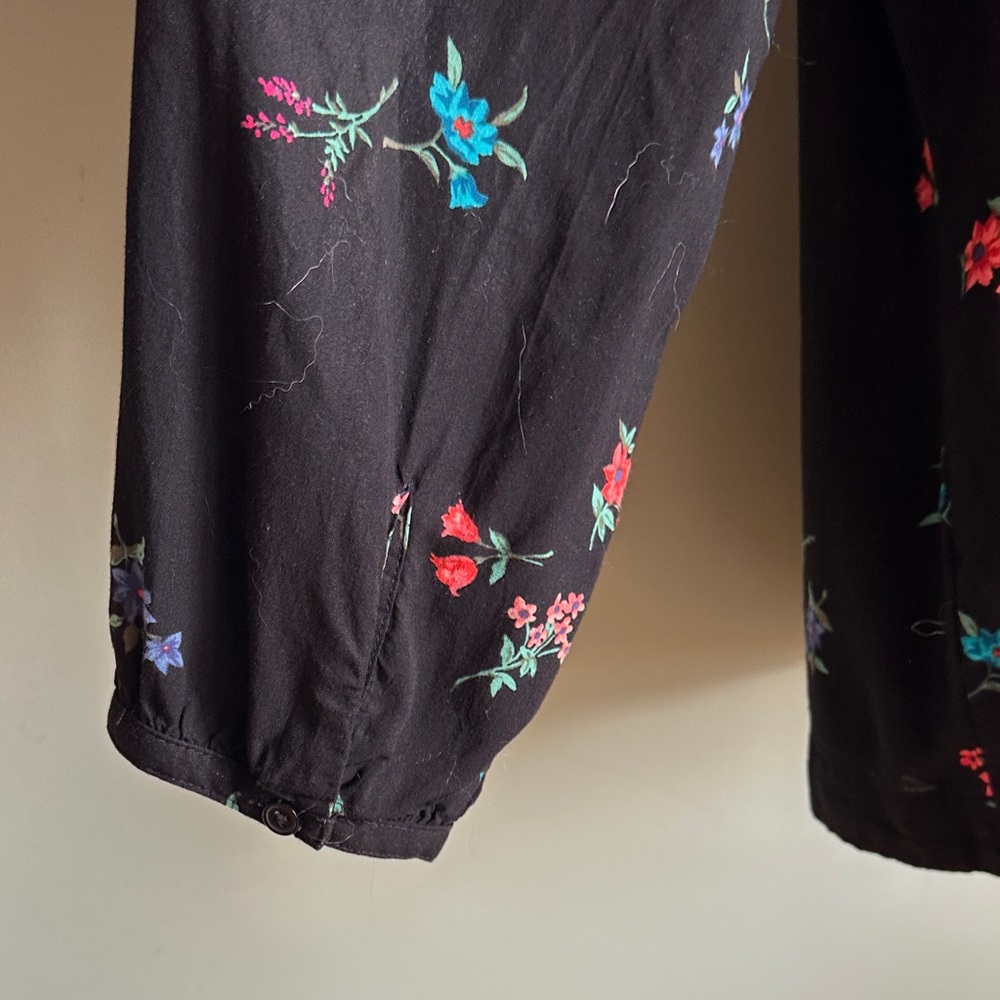 Old Navy Floral Black Women's Top size XL Long Sleeve - Picture 8 of 10